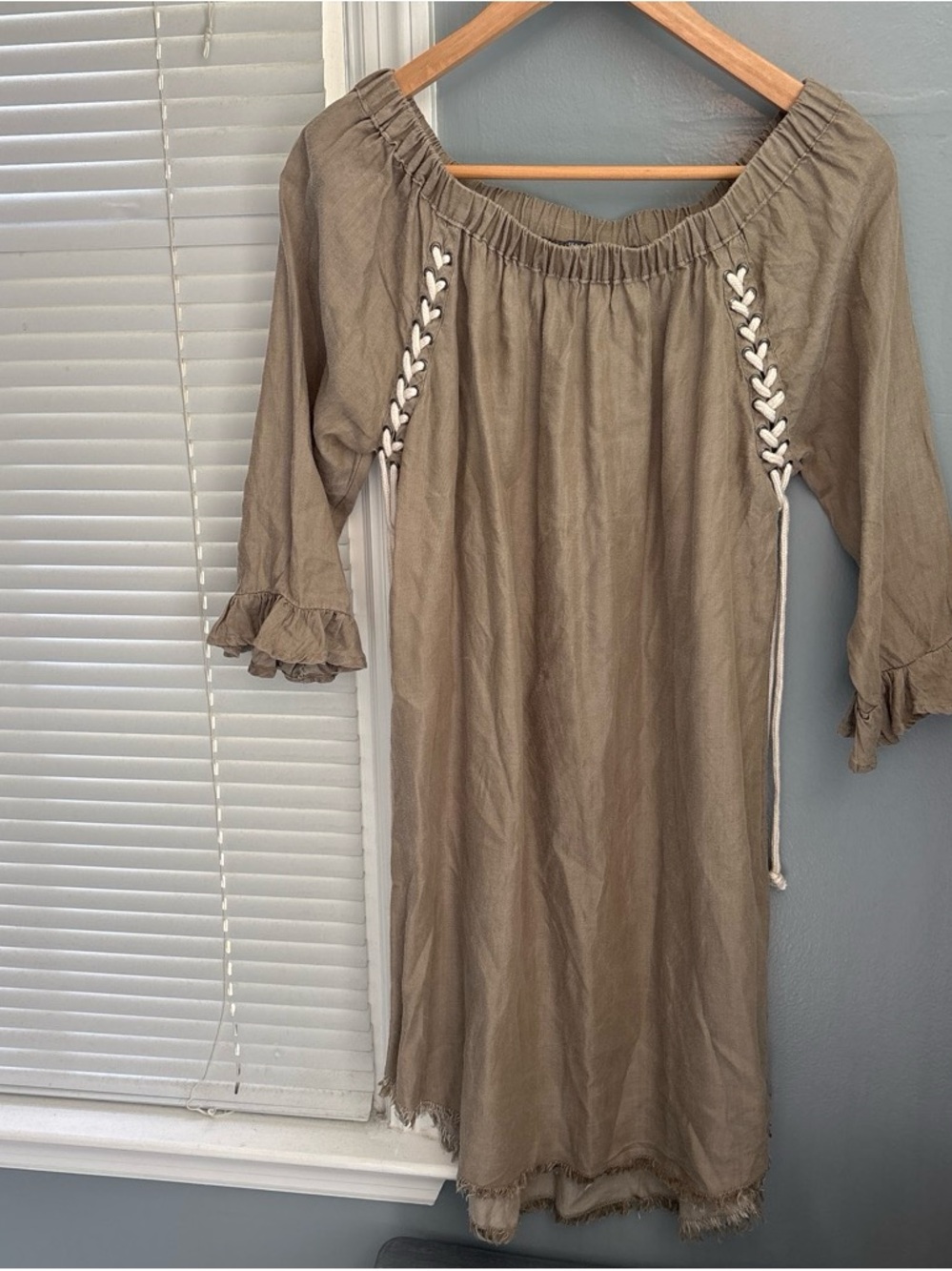 Off-Shoulder Taupe Casual Midi Dress with Braided Detail and Frayed Bottom